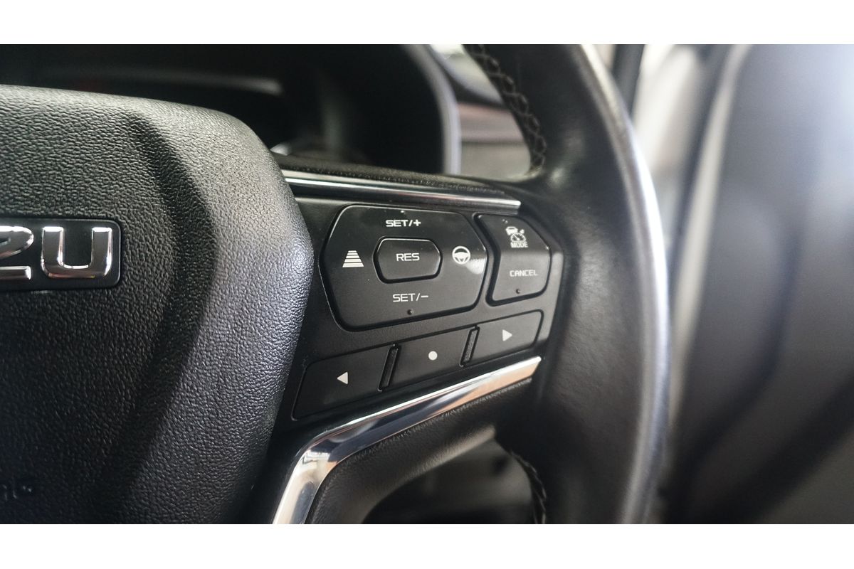 2024 Isuzu MU-X LS-T
