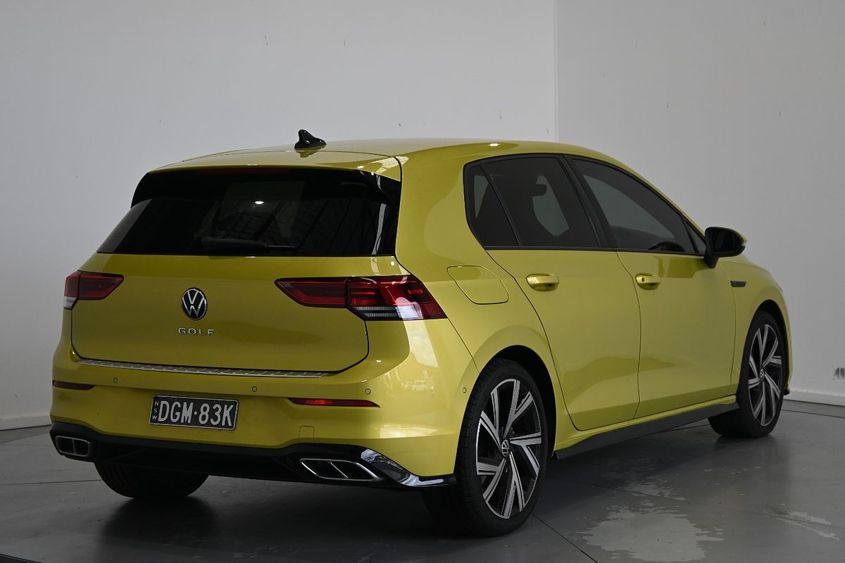 2023 Volkswagen Golf 110TSI R-Line 8