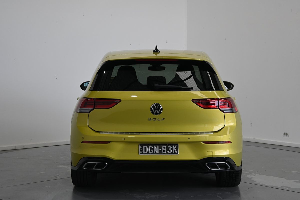 2023 Volkswagen Golf 110TSI R-Line 8