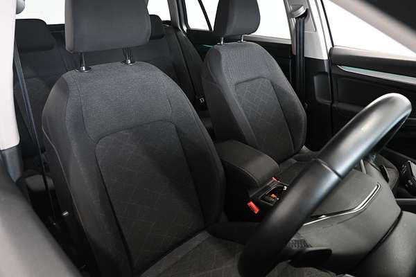 2022 Volkswagen Golf 110TSI Life 8