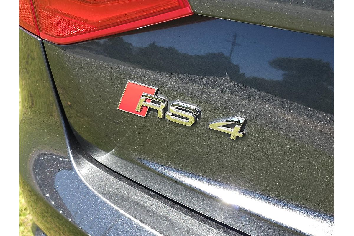 2013 Audi RS4 B8