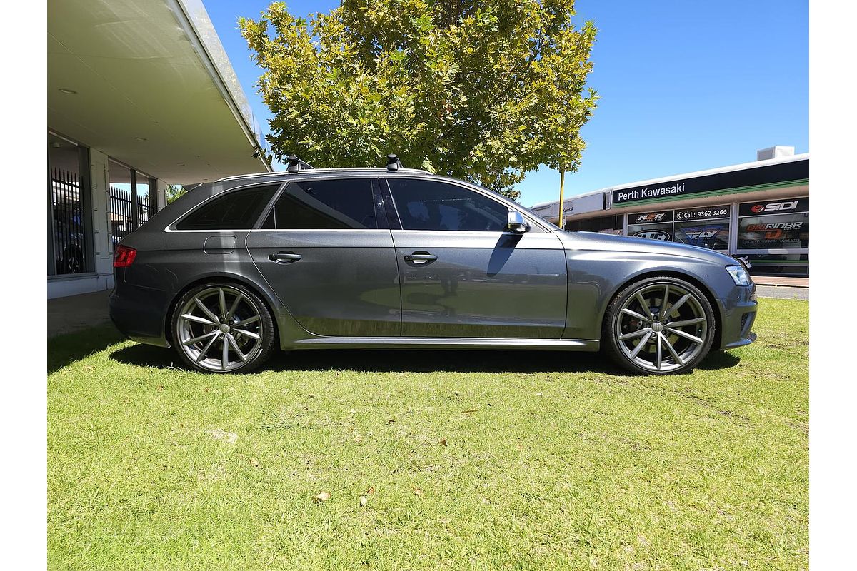 2013 Audi RS4 B8