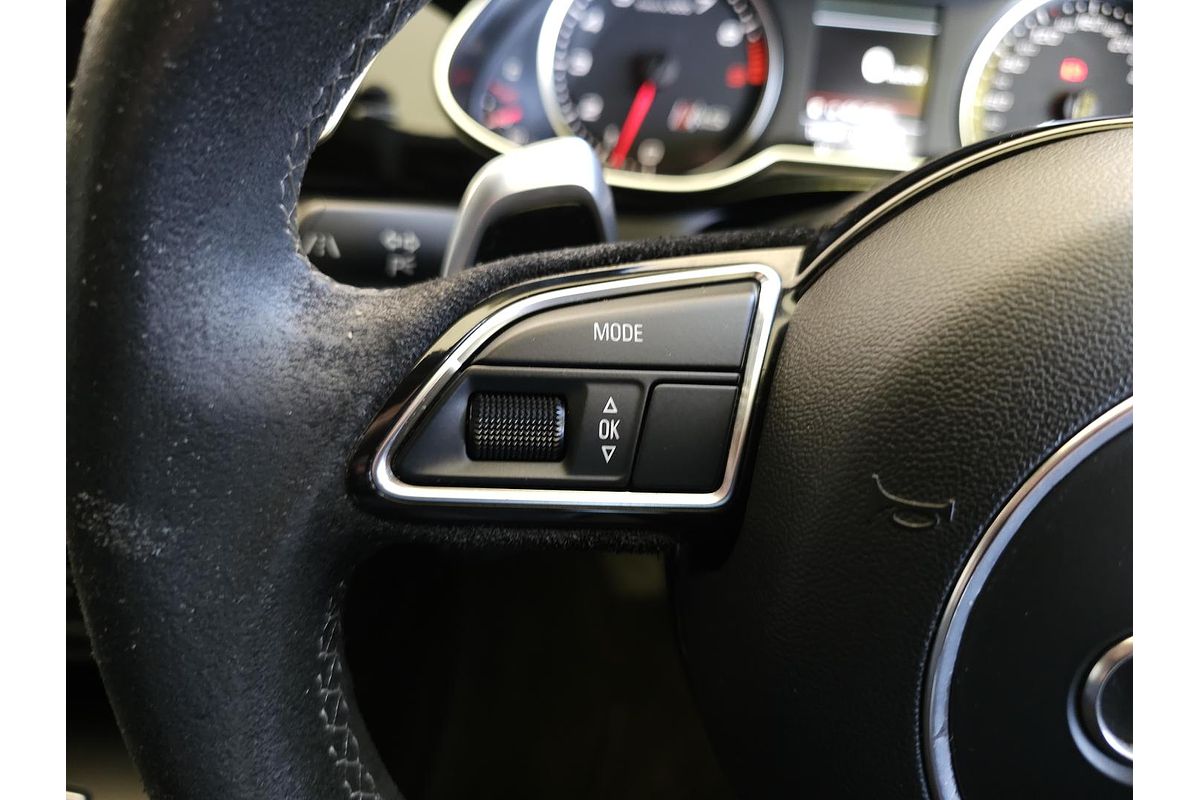 2013 Audi RS4 B8