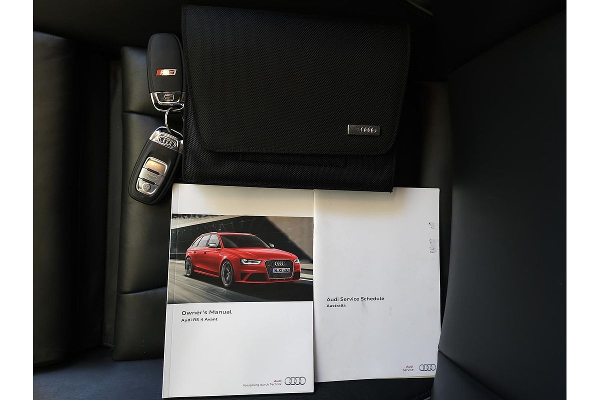 2013 Audi RS4 B8