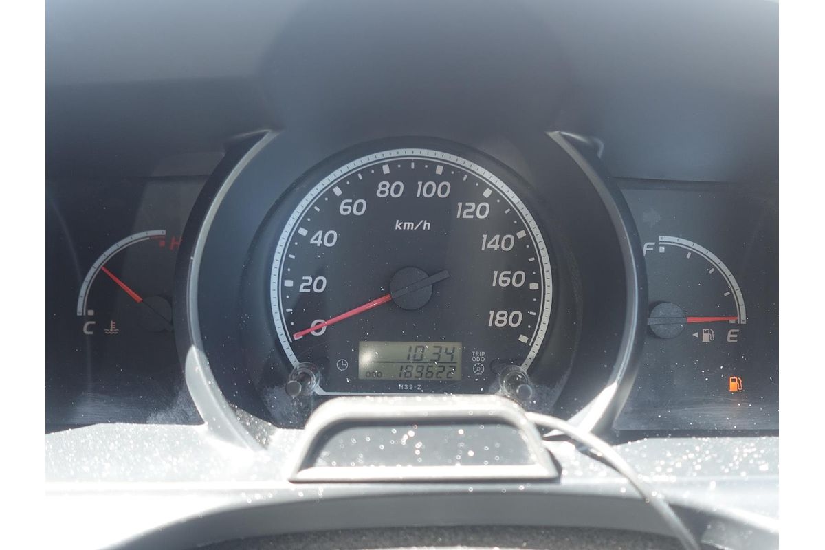 2009 Toyota Hiace Commuter TRH223R