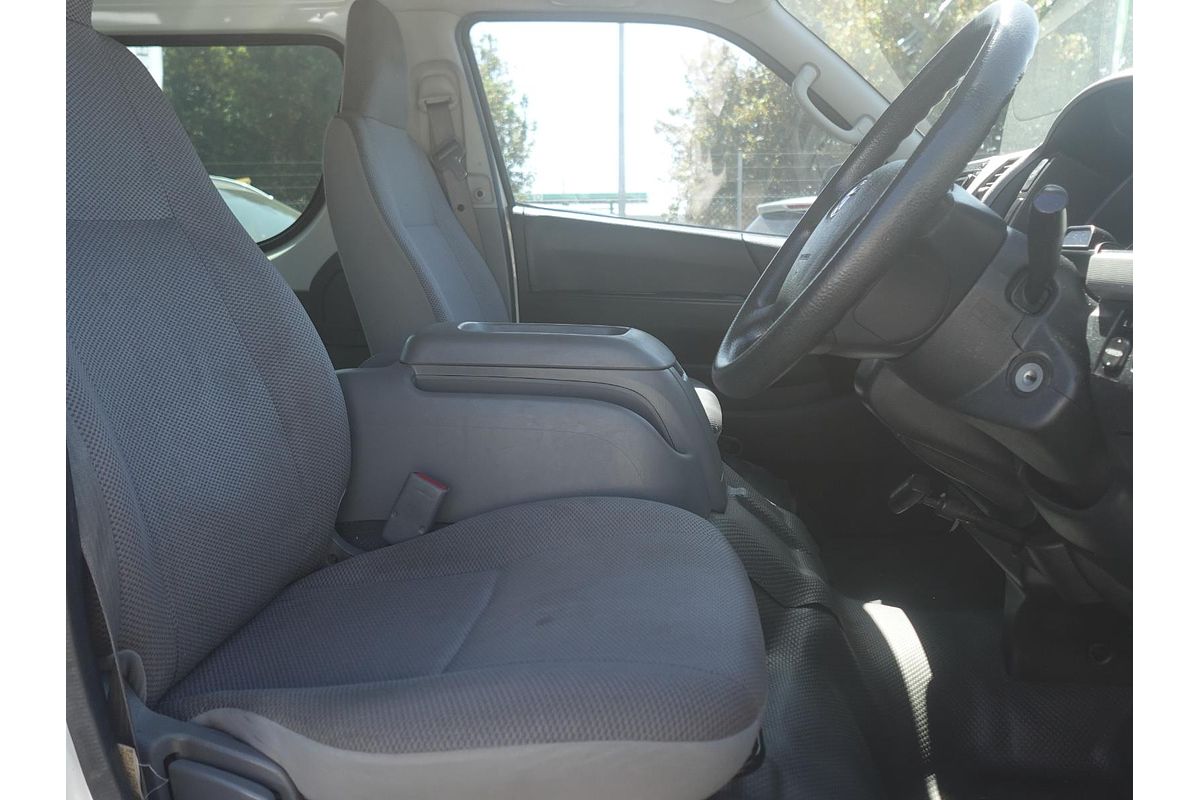2009 Toyota Hiace Commuter TRH223R