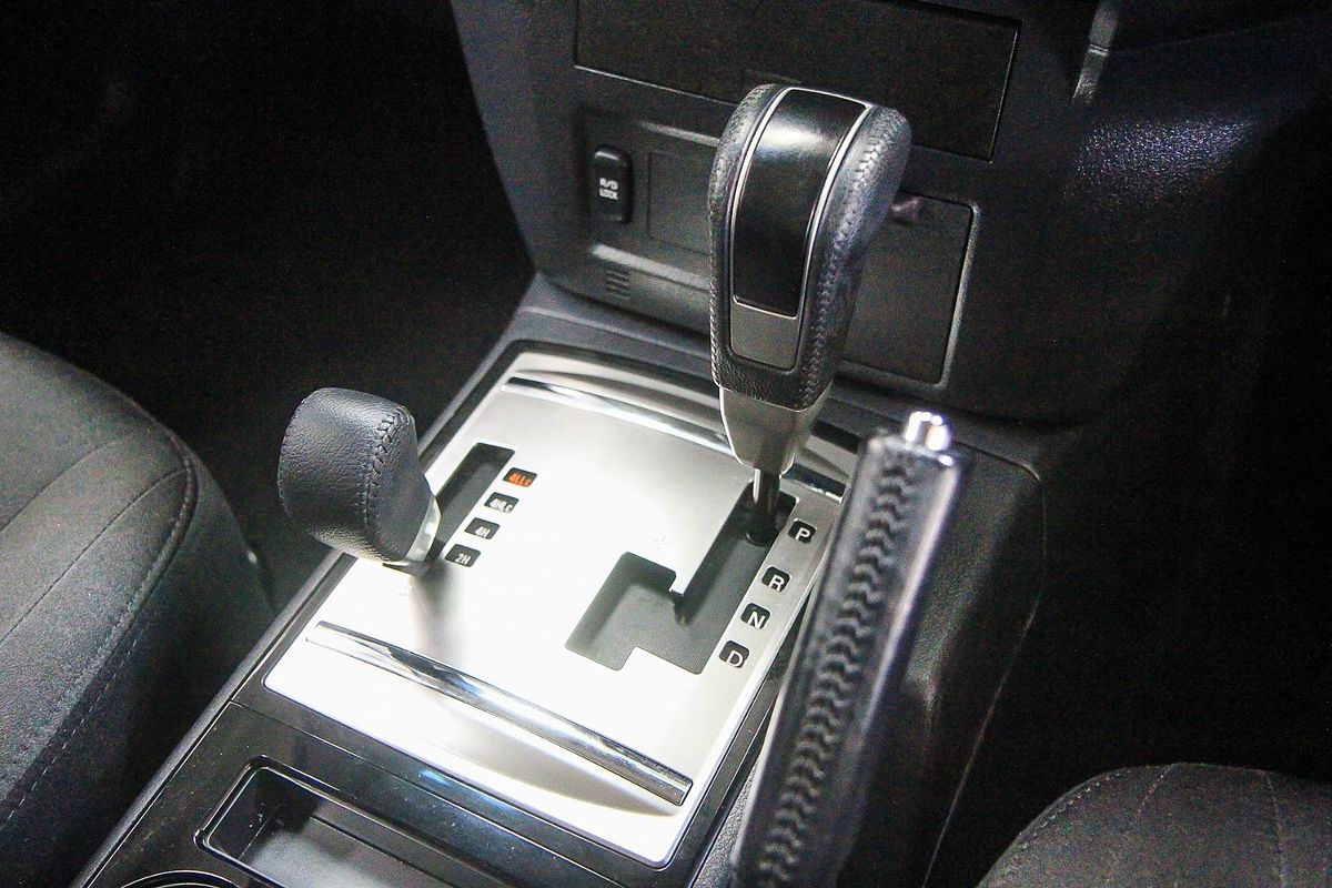 2020 Mitsubishi Pajero GLX NX