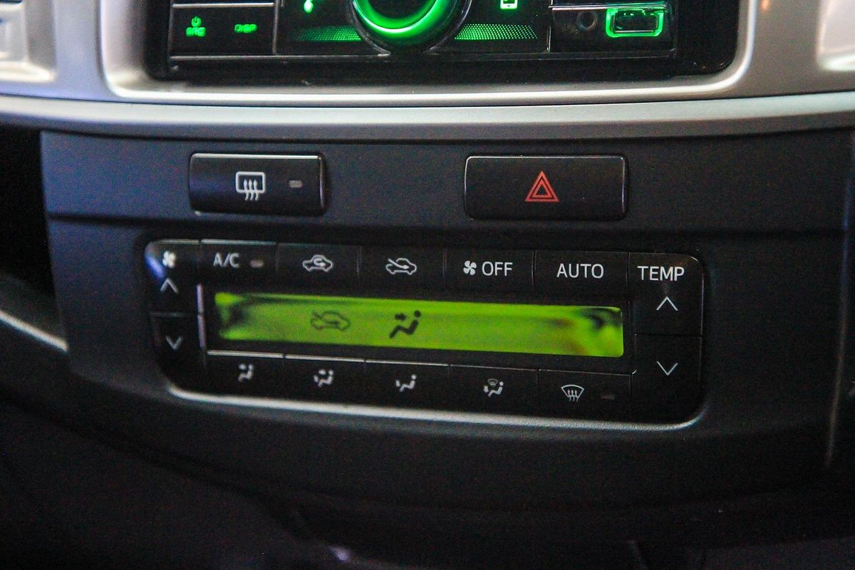 2013 Toyota Hilux SR5 KUN26R 4X4