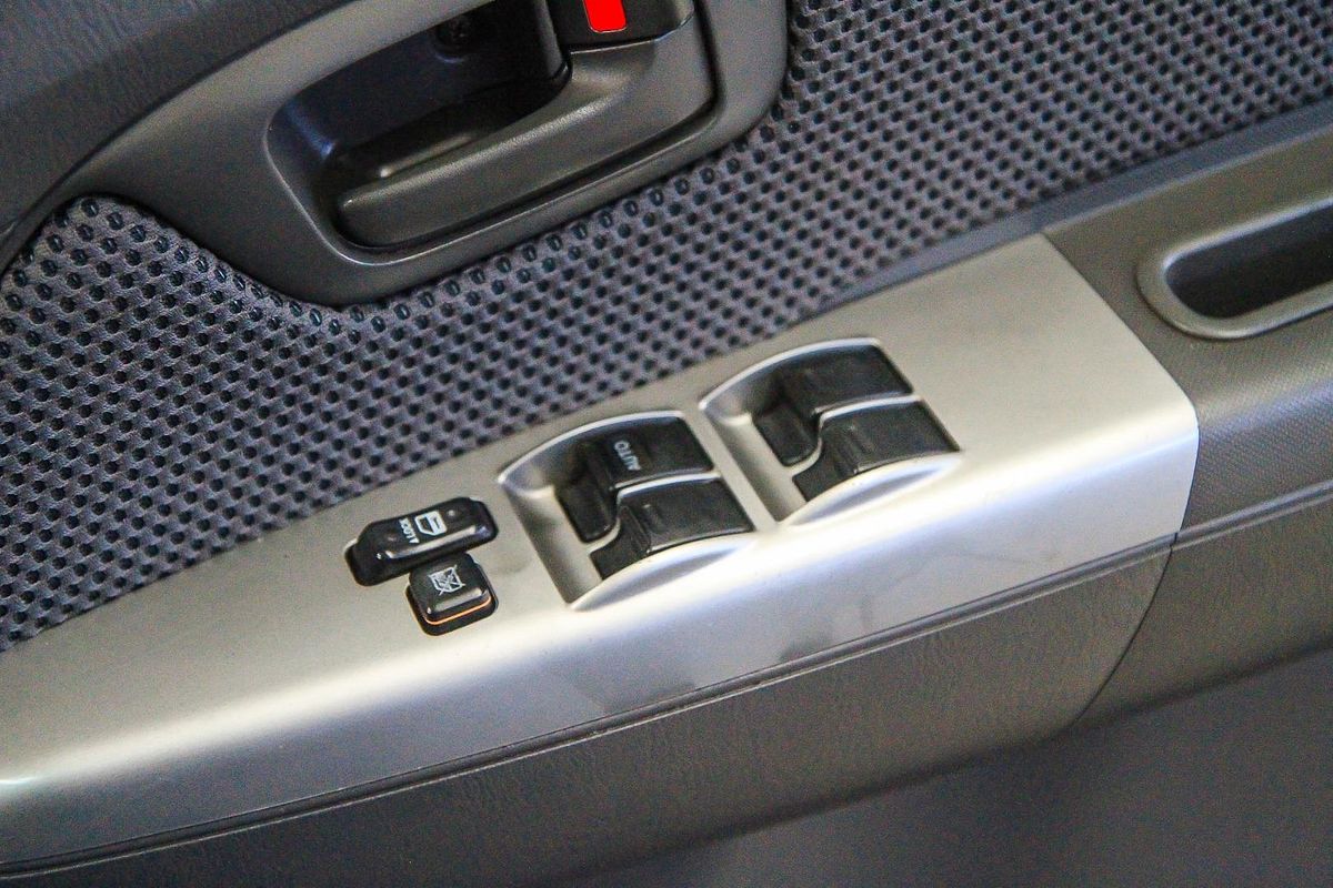 2013 Toyota Hilux SR5 KUN26R 4X4