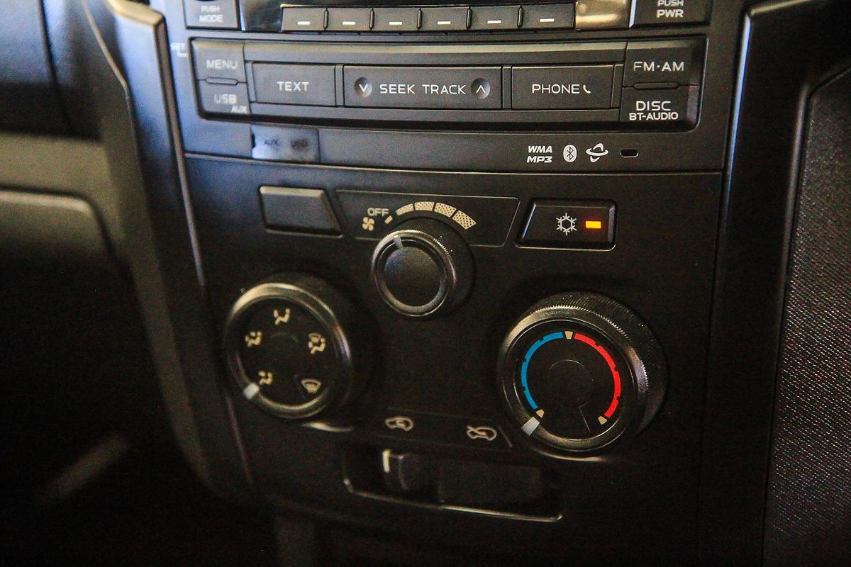 2014 Isuzu D-MAX SX Rear Wheel Drive