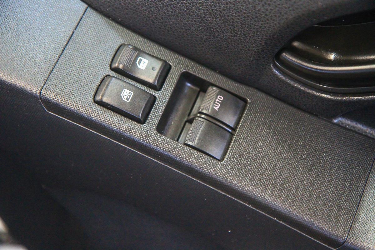 2014 Isuzu D-MAX SX Rear Wheel Drive