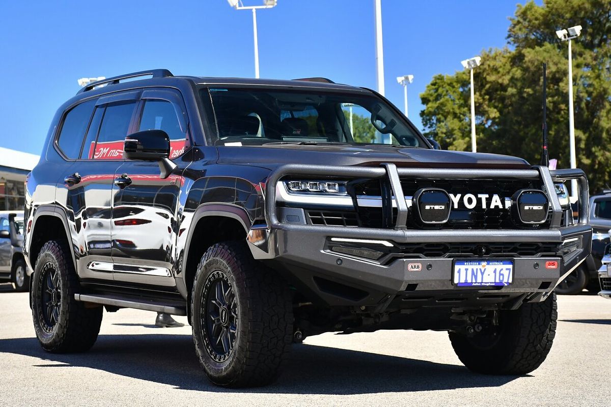 2023 Toyota Landcruiser GR Sport FJA300R