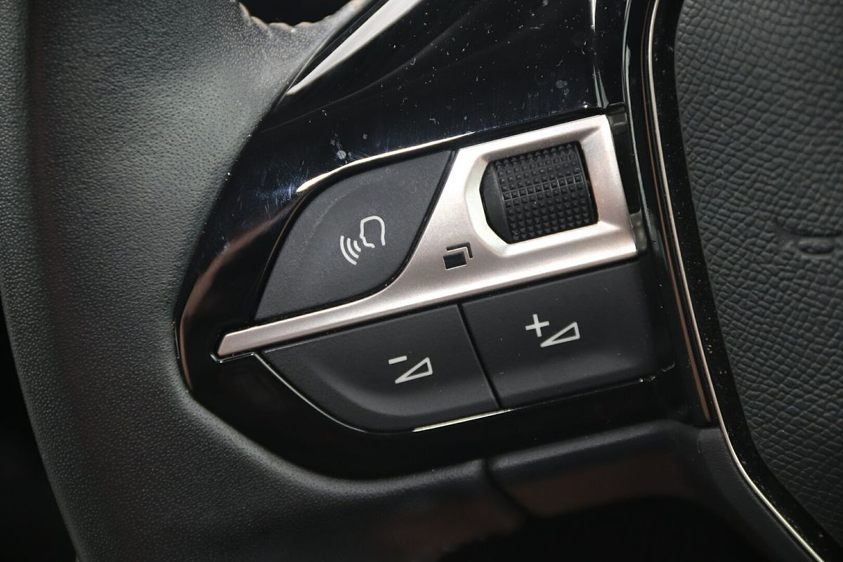 2021 Peugeot 2008 Allure P24