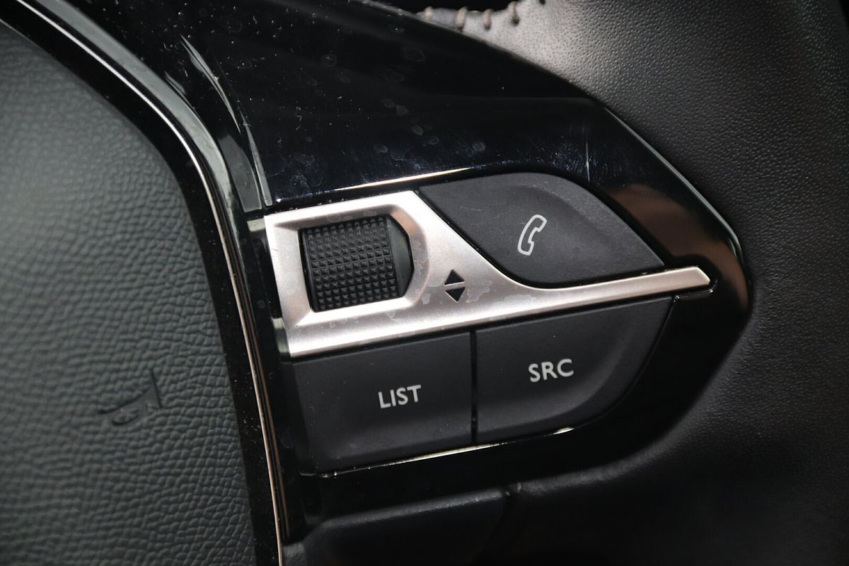 2021 Peugeot 2008 Allure P24