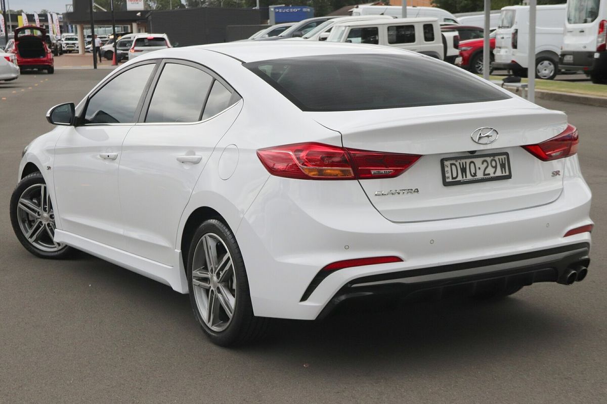 2018 Hyundai Elantra SR Turbo AD