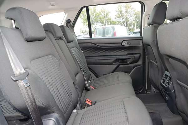 2024 Ford Everest Ambiente