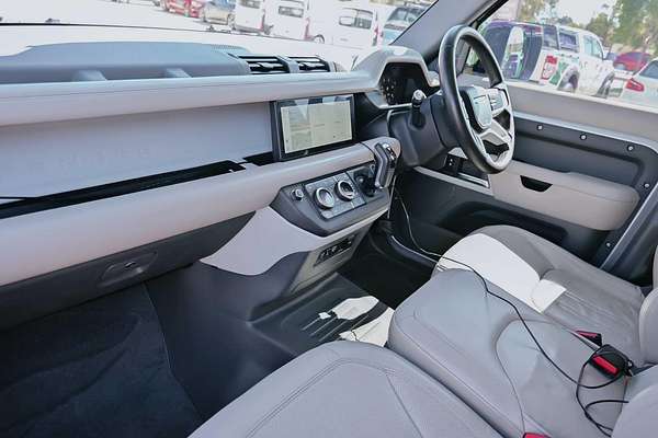 2020 Land Rover Defender 110 D240 SE L663