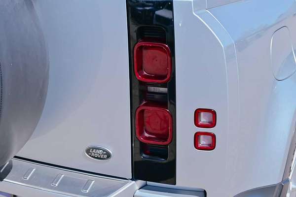 2020 Land Rover Defender 110 D240 SE L663