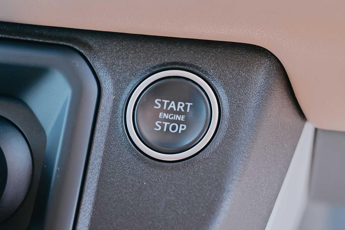 2020 Land Rover Defender 110 D240 SE L663