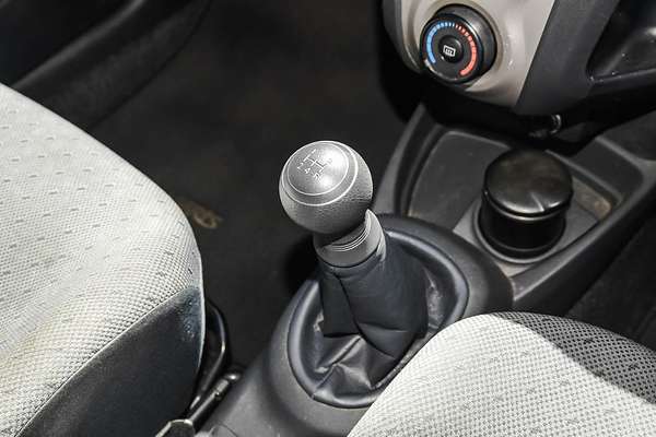 2010 Toyota Yaris YR NCP90R