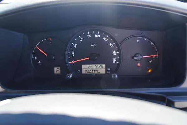 2014 Toyota Hiace Commuter TRH223R