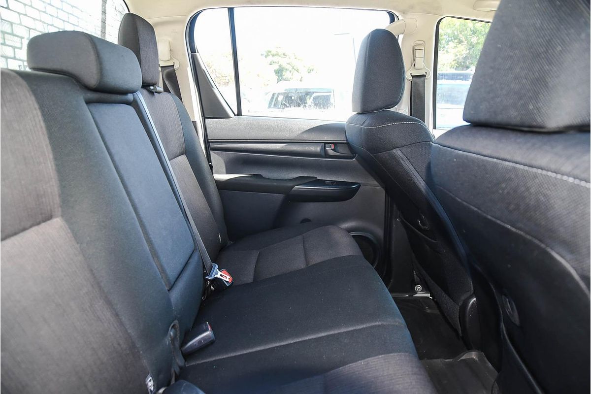 2018 Toyota Hilux SR GUN126R 4X4
