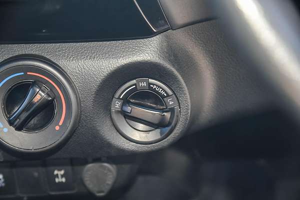 2018 Toyota Hilux SR GUN126R 4X4