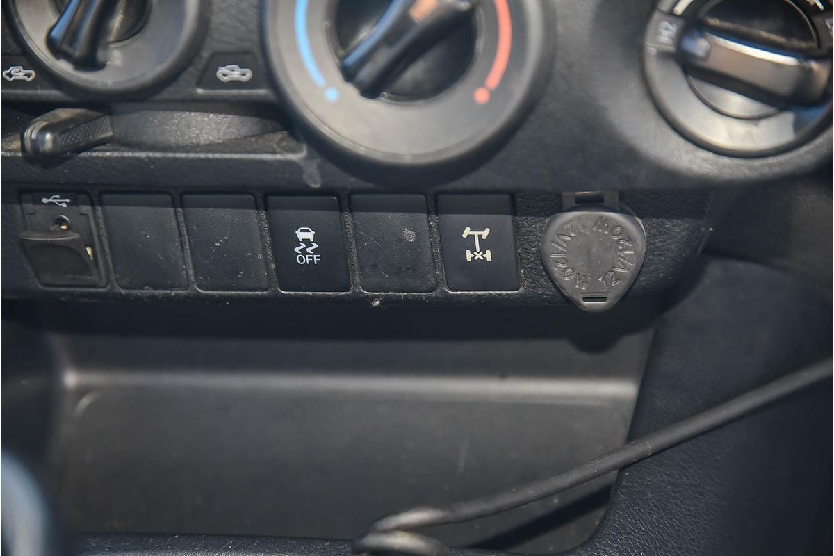 2018 Toyota Hilux SR GUN126R 4X4