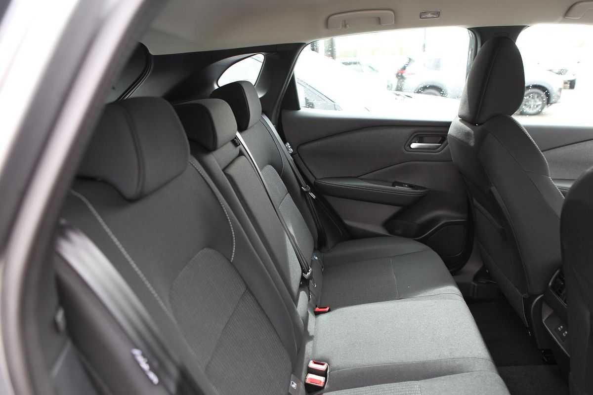 2025 Nissan QASHQAI ST J12