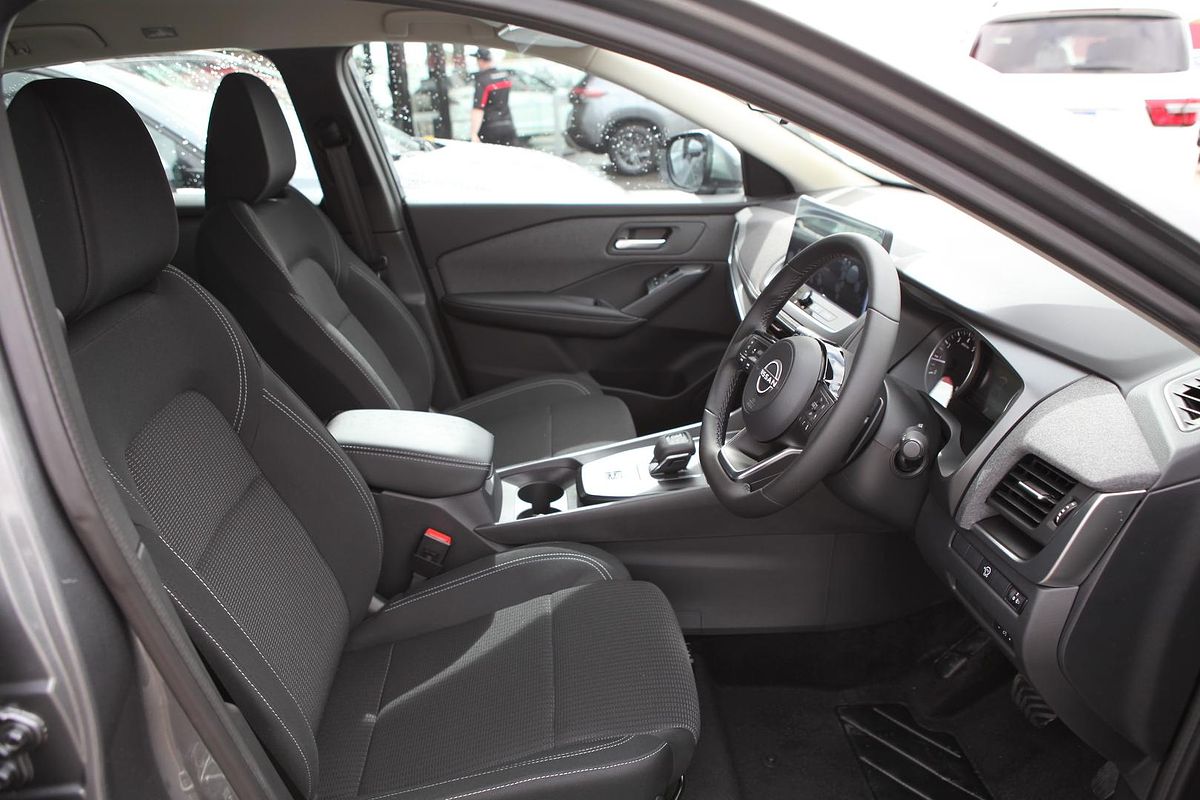2025 Nissan QASHQAI ST J12