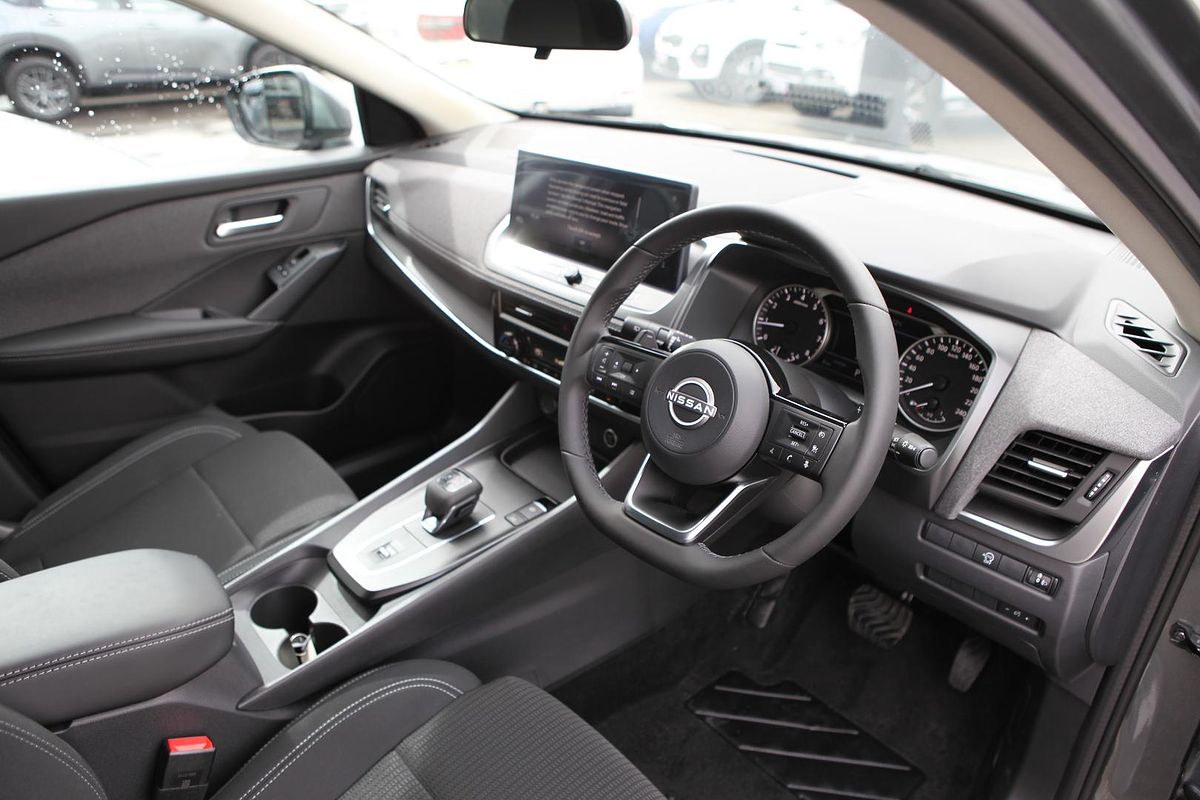 2025 Nissan QASHQAI ST J12
