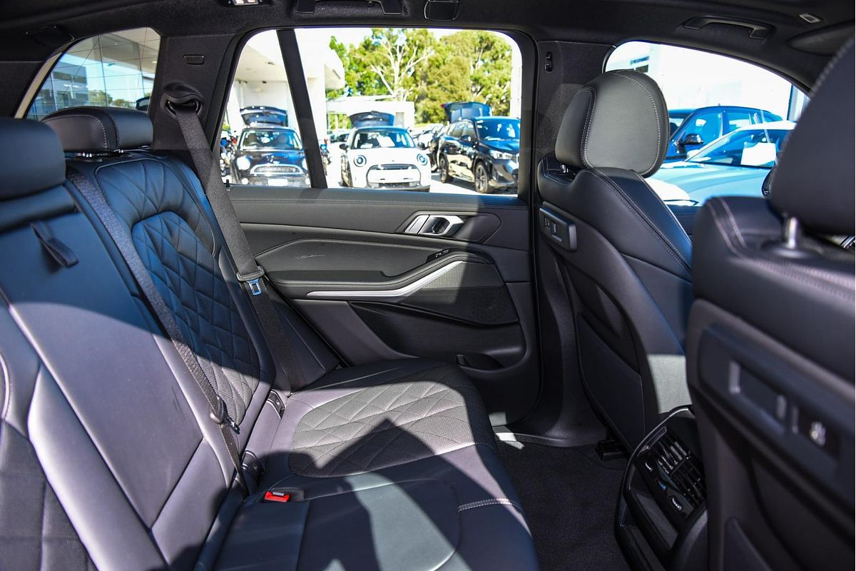 2023 BMW X5 M50i G05