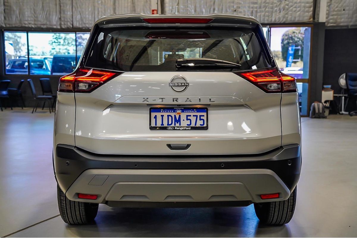 2024 Nissan X-TRAIL ST T33