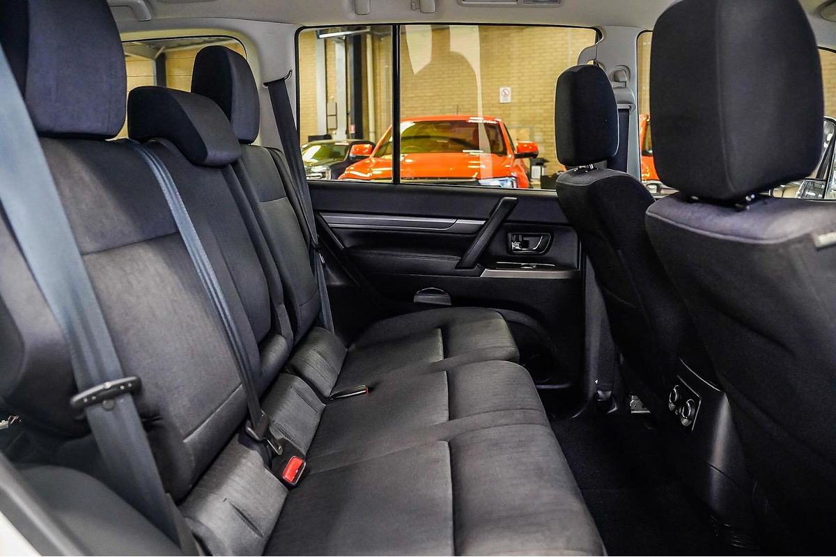 2020 Mitsubishi Pajero GLX NX
