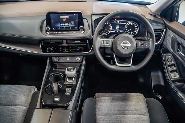 2024 Nissan X-TRAIL ST T33