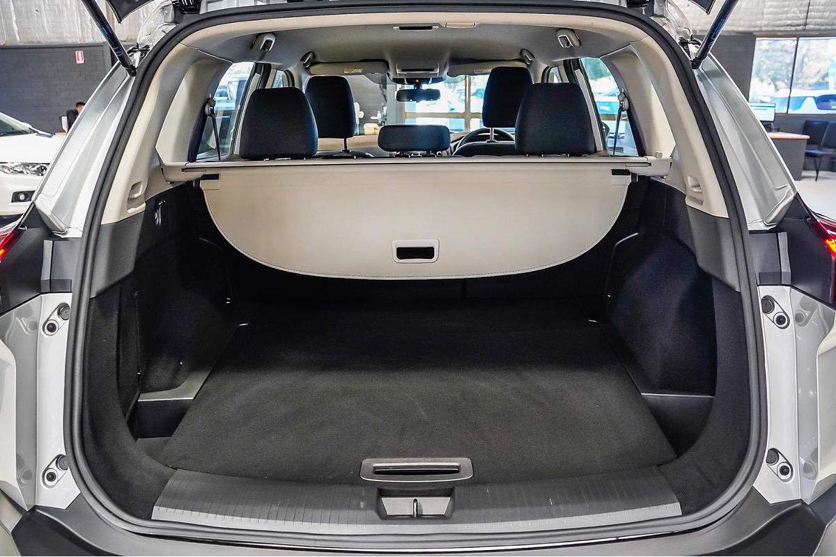 2024 Nissan X-TRAIL ST T33