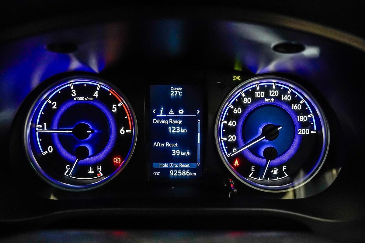 2018 Toyota Hilux SR5 GUN126R 4X4