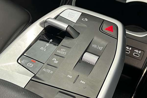 2023 BMW X1 sDrive18i U11