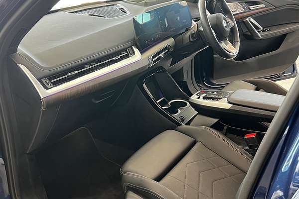 2023 BMW X1 sDrive18i U11
