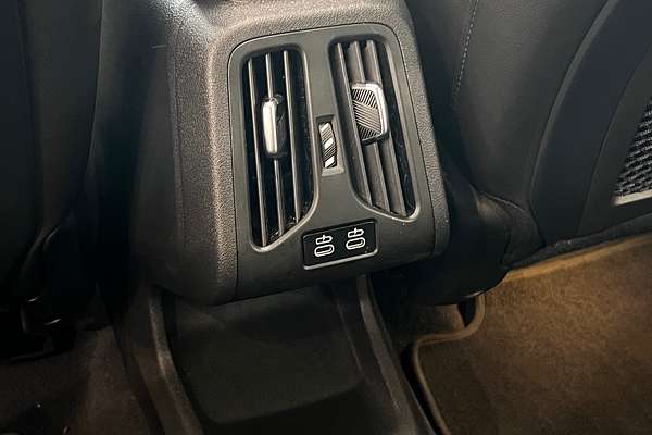 2023 BMW X1 sDrive18i U11