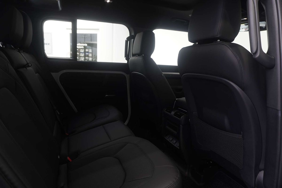 2024 Land Rover Defender 110 D350 X-Dynamic SE L663