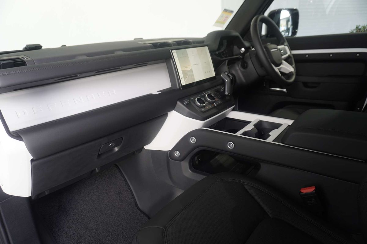 2024 Land Rover Defender 110 D350 X-Dynamic SE L663