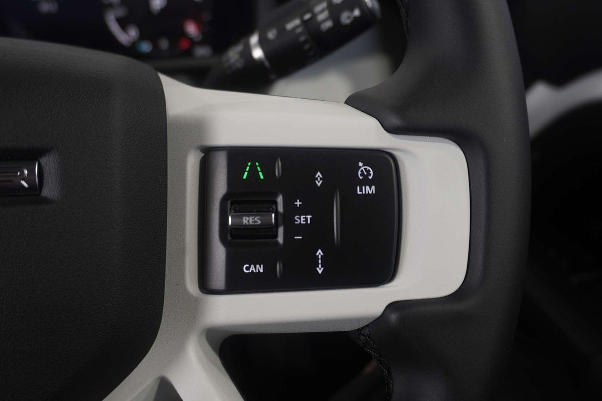 2024 Land Rover Defender 110 D350 X-Dynamic SE L663