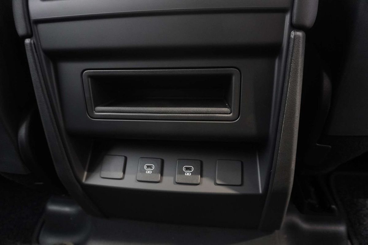 2024 Land Rover Defender 110 D350 X-Dynamic SE L663