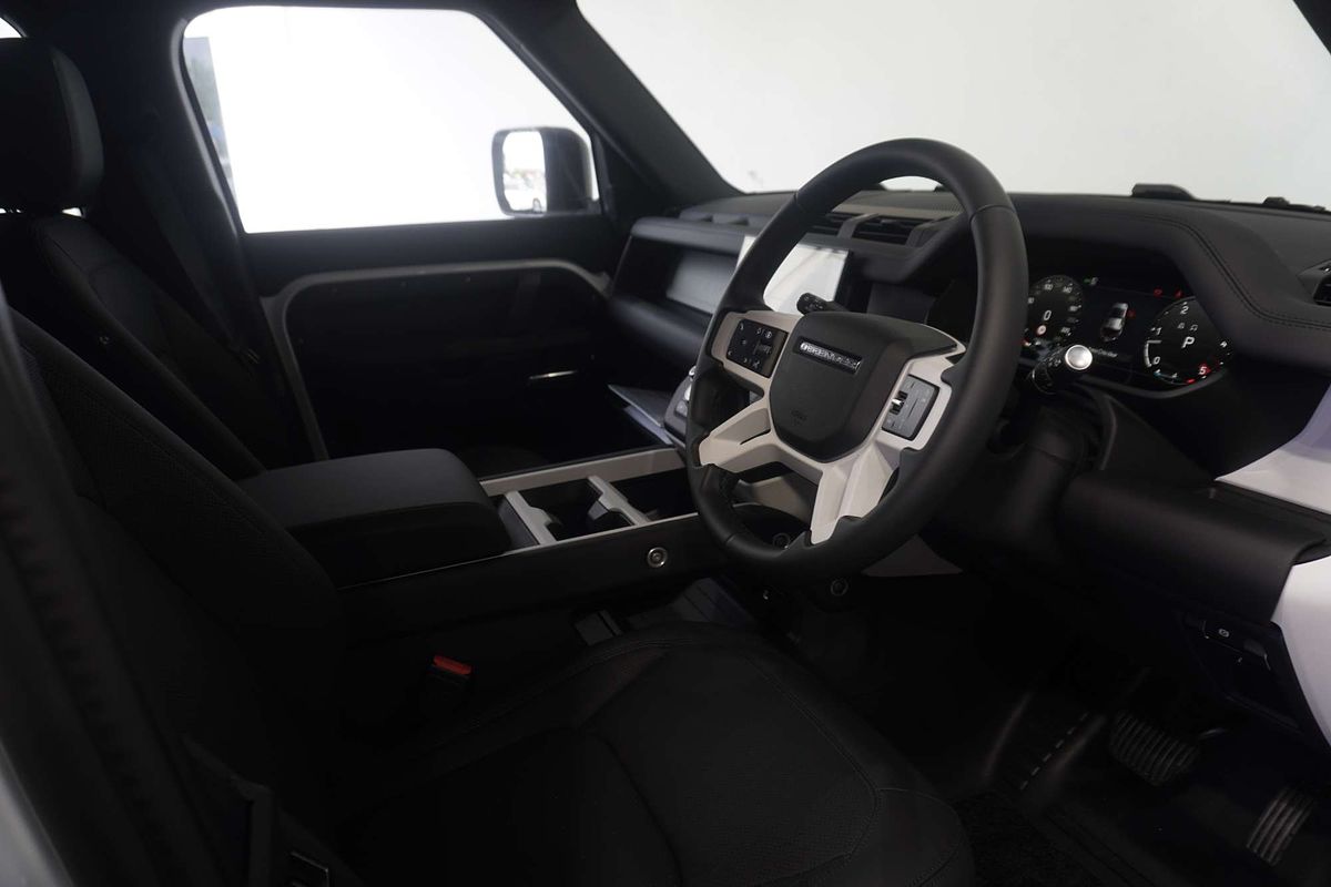 2024 Land Rover Defender 110 D350 X-Dynamic SE L663