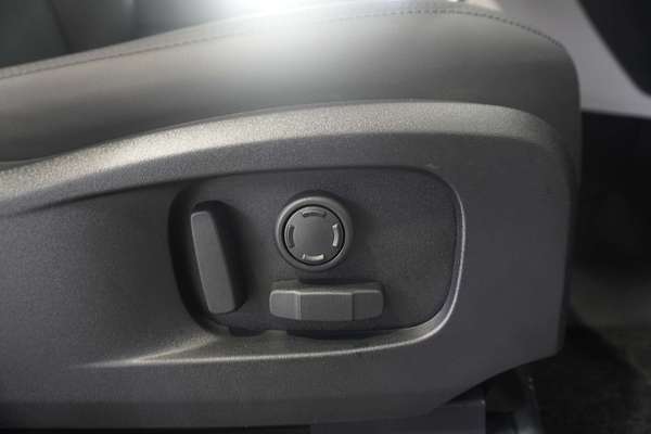 2024 Land Rover Defender 110 D350 X-Dynamic SE L663