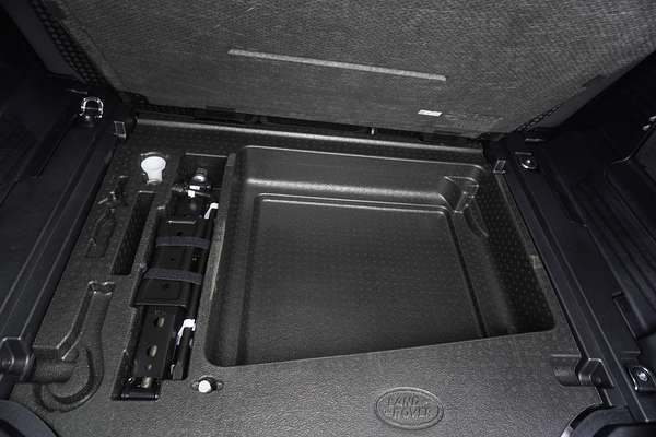 2024 Land Rover Defender 110 D350 X-Dynamic SE L663