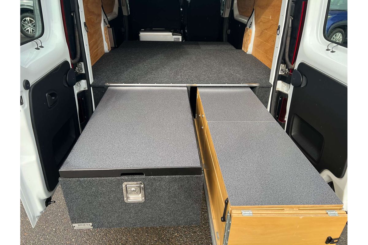 2020 Mitsubishi Express GLX SN SWB