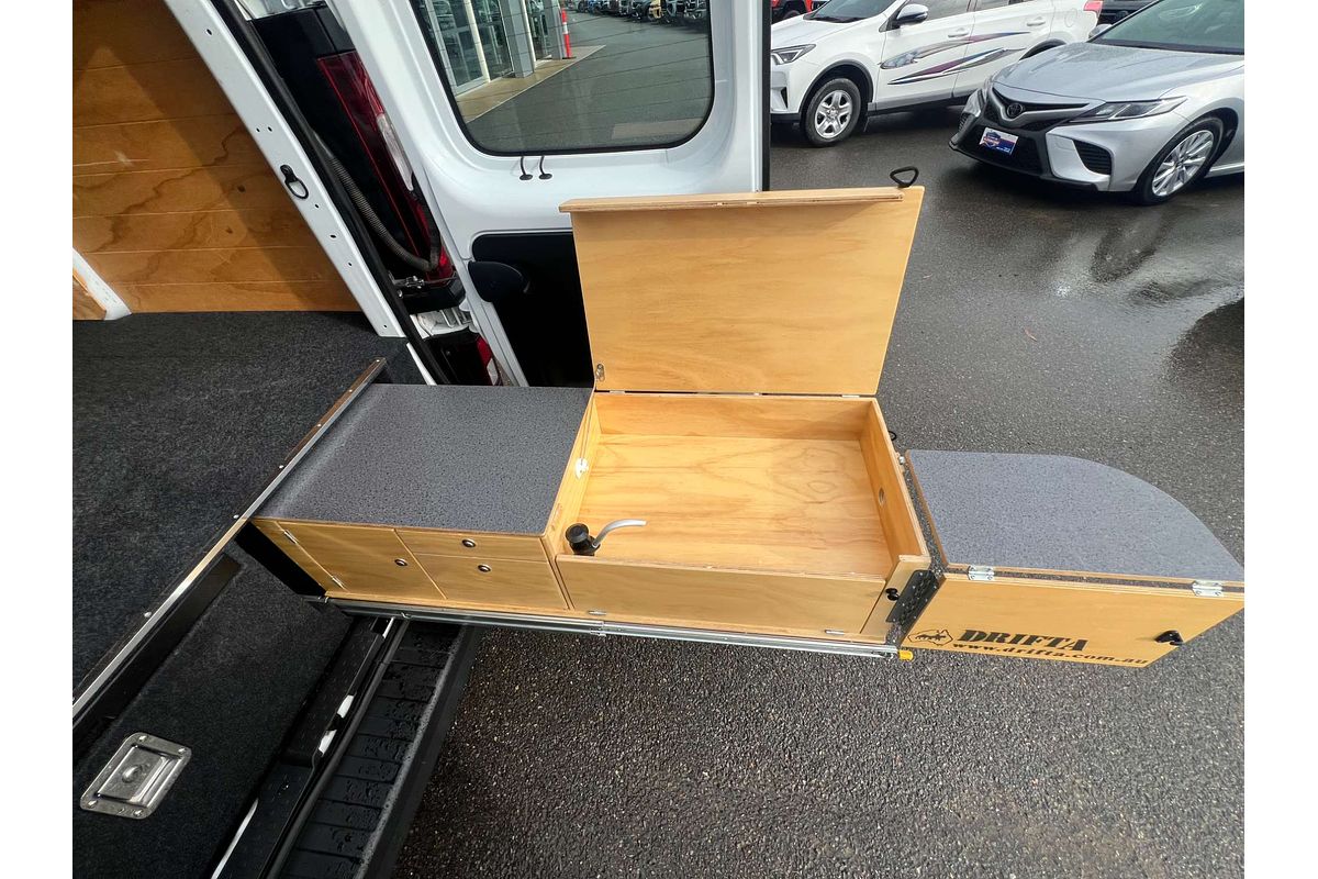 2020 Mitsubishi Express GLX SN SWB