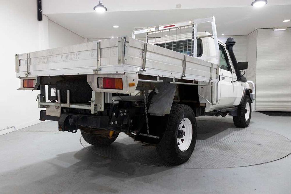 LC Military Workmate 4.5L T Diesel Manual Single C/Chassis